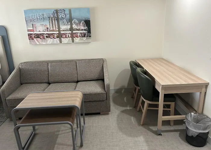 Tulsa South Medical Hotel & Suites